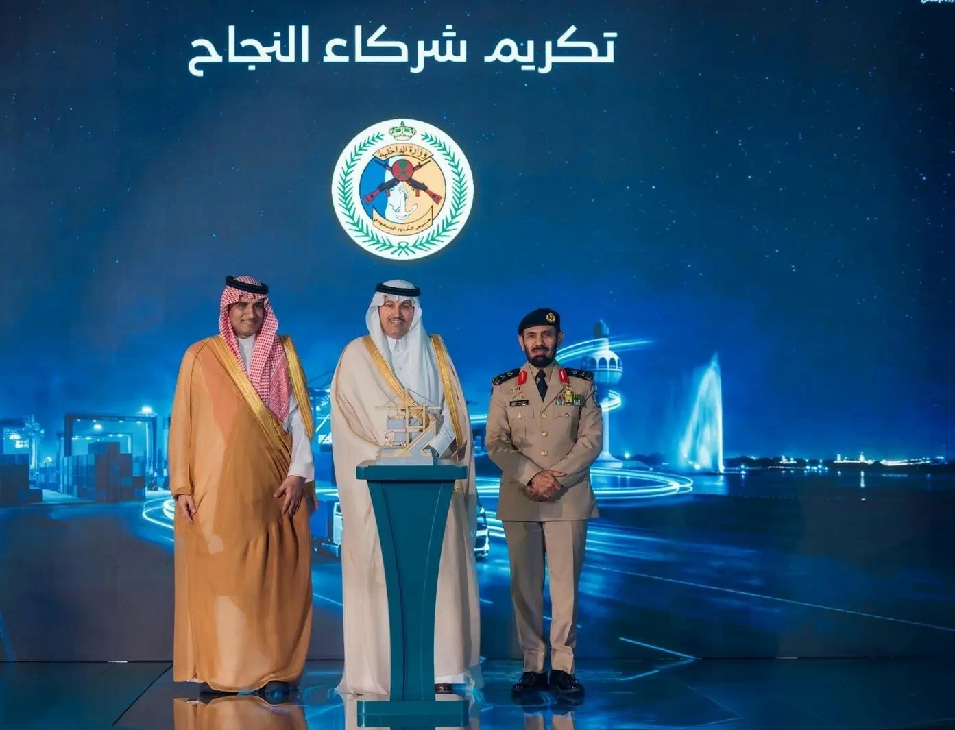 تدشين أكبر منطقة تفويج للشاحنات في العالم