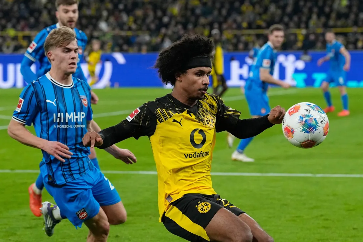 برشلونة يقدم جناحه الجديد كريم أديمي
