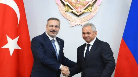 روسيا وتركيا تؤكدان التزامهما باتفاق إسطنبول