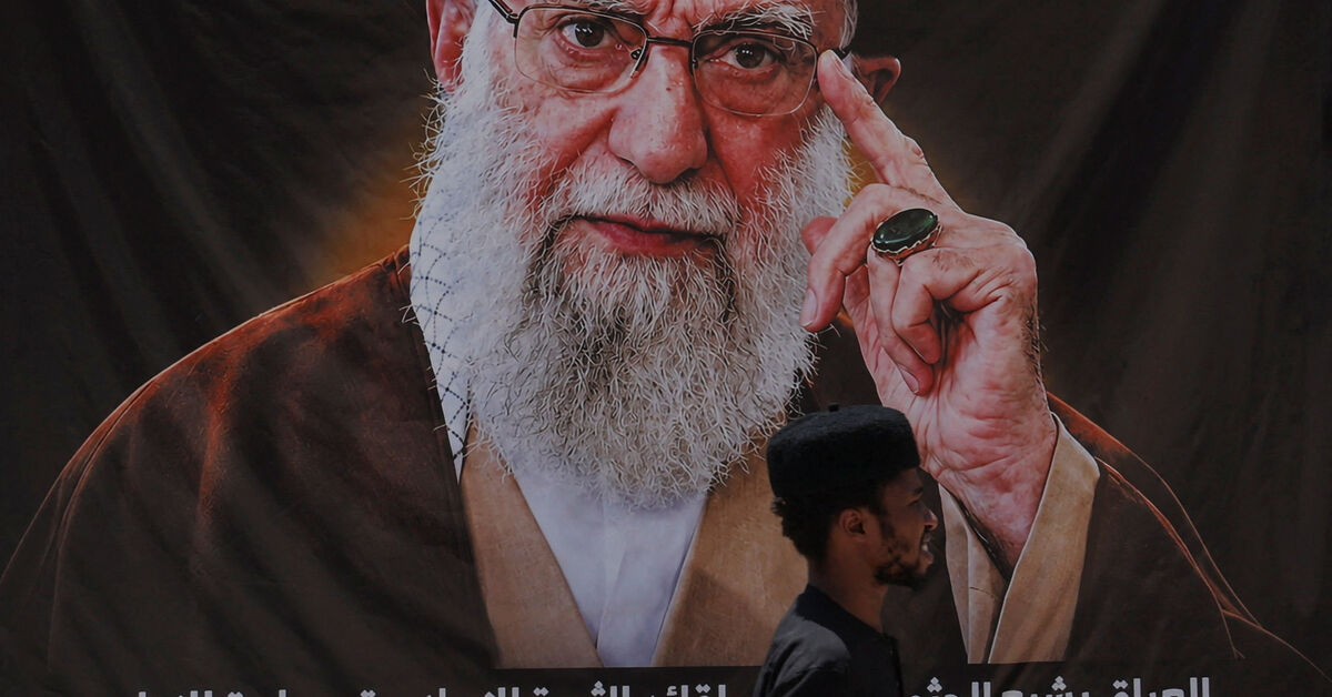 استقبال جثمان خامنئي في النجف