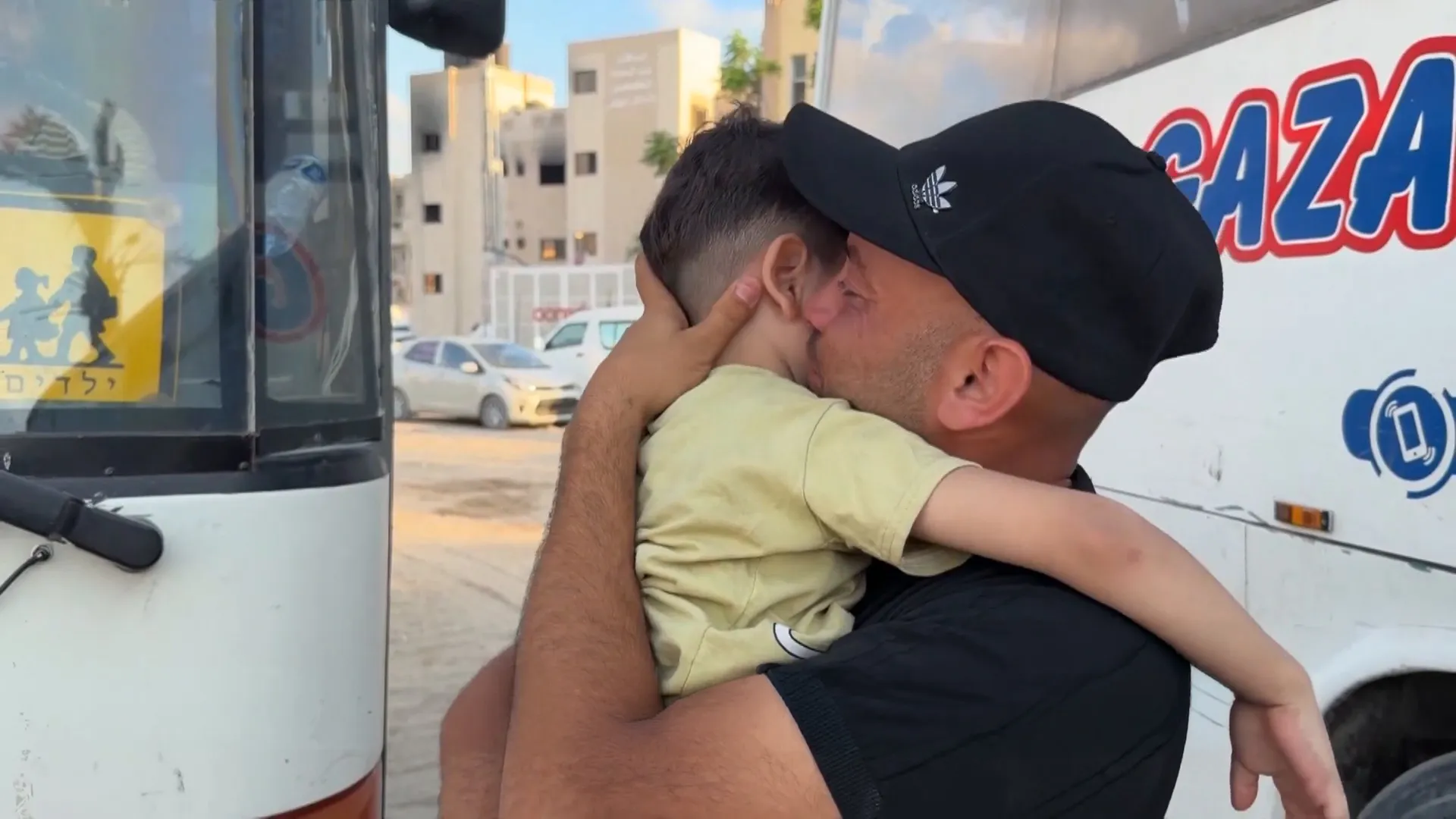 قيود معبر رفح وتأثيرها على سكان غزة
