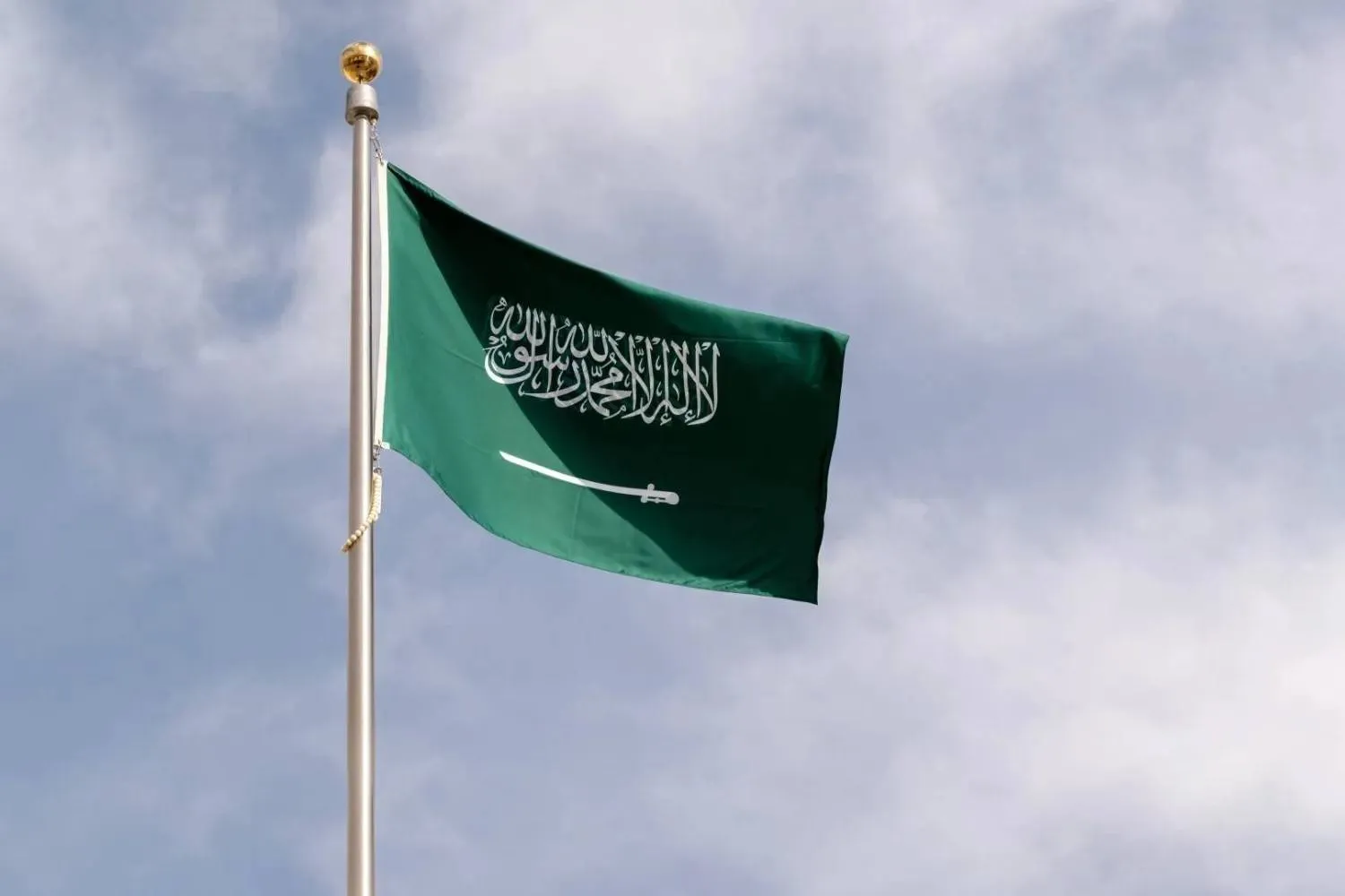 ارتفاع الصادرات السعودية وفائض الميزان التجاري
