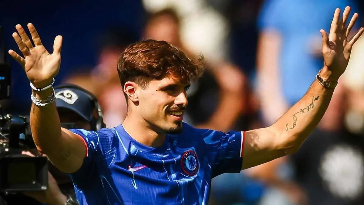 الهلال السعودي يستهدف بيدرو نيتو لتعزيز صفوفه