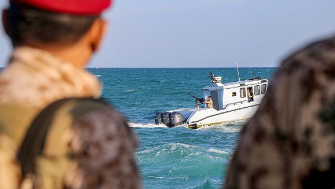 اليمن يوجه بنقل حاويات تجارية إلى عدن