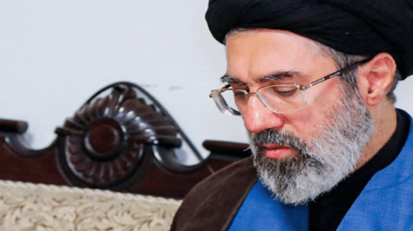 أول اتصال دولي للمرشد الأعلى الإيراني الجديد مع بوتين