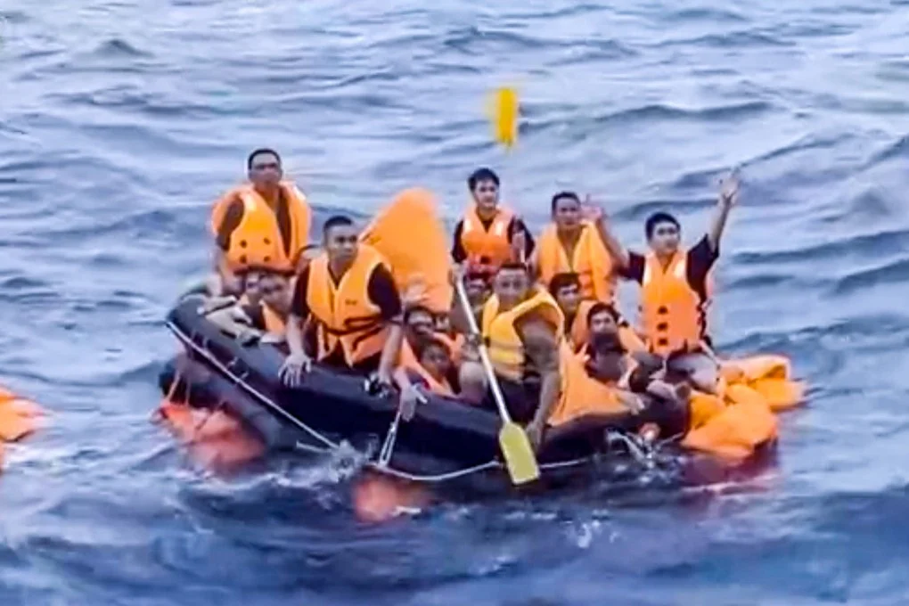 غرق سفينة شحن في بحر الصين الجنوبي: تفاصيل الحادث