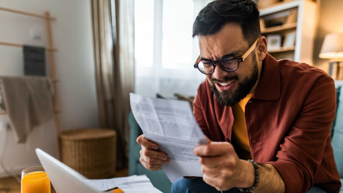 إلغاء شرط الإفصاح عن الرسوم من قبل هيئة الاتصالات الأمريكية