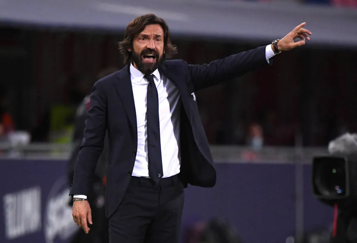 إيطاليا تبحث عن مدرب جديد بعد فشل التعاقد مع بيرلو