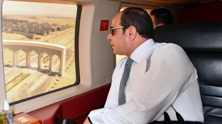 السيسي يوجه الحكومة لتقديم مشروعات قوانين الأسرة