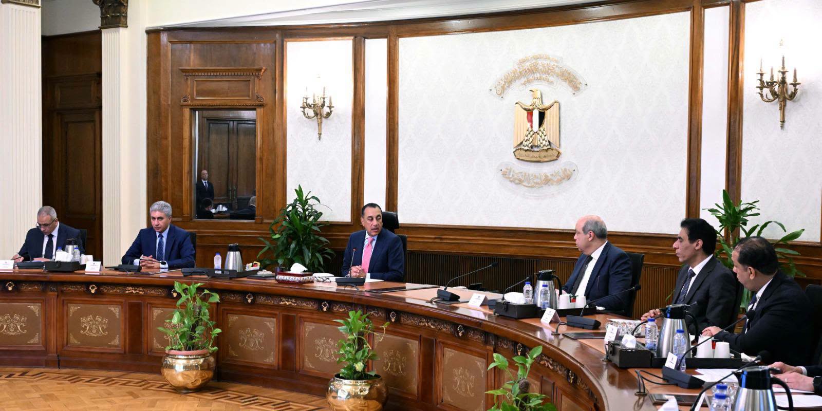 اجتماع حكومي لتسهيل دخول السائحين إلى مصر