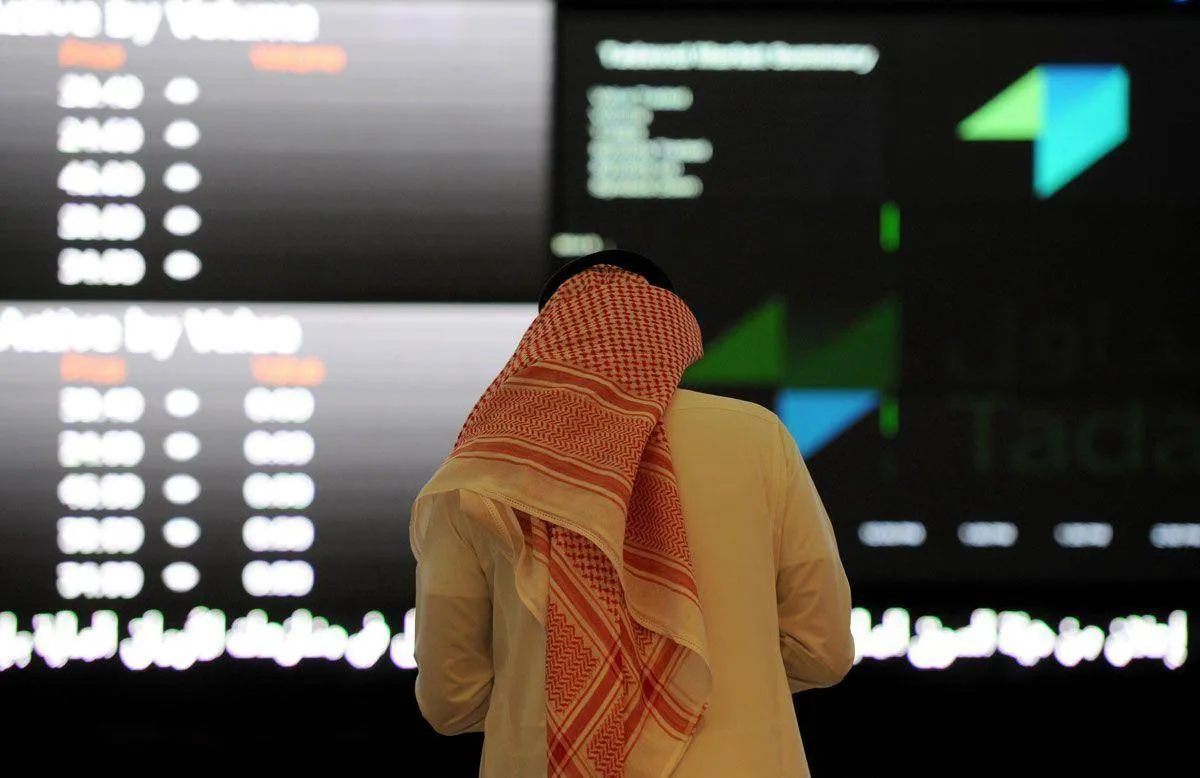 تراجع مؤشر السوق السعودية إلى أدنى مستوى منذ مارس