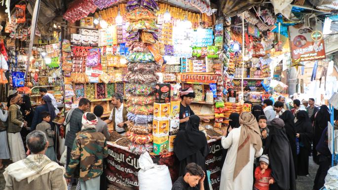 زيادة 20% على رواتب موظفي القطاع المدني في اليمن