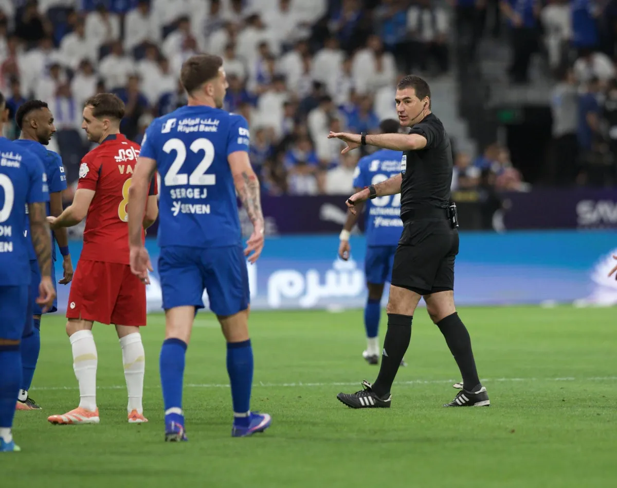 آلية الاستعانة بالحكام الأجانب في الدوري السعودي