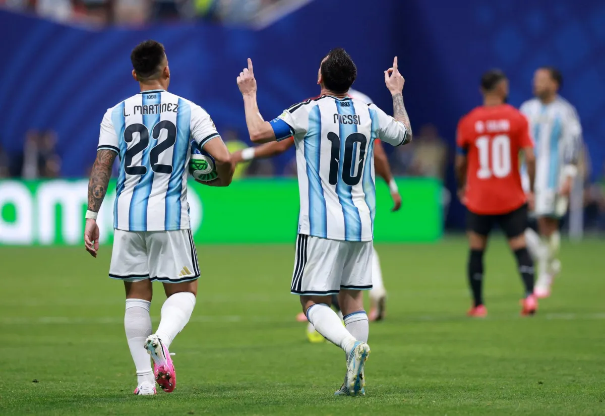 مارتينيز يؤكد: مونديال 2026 سيكون الأخير لميسي