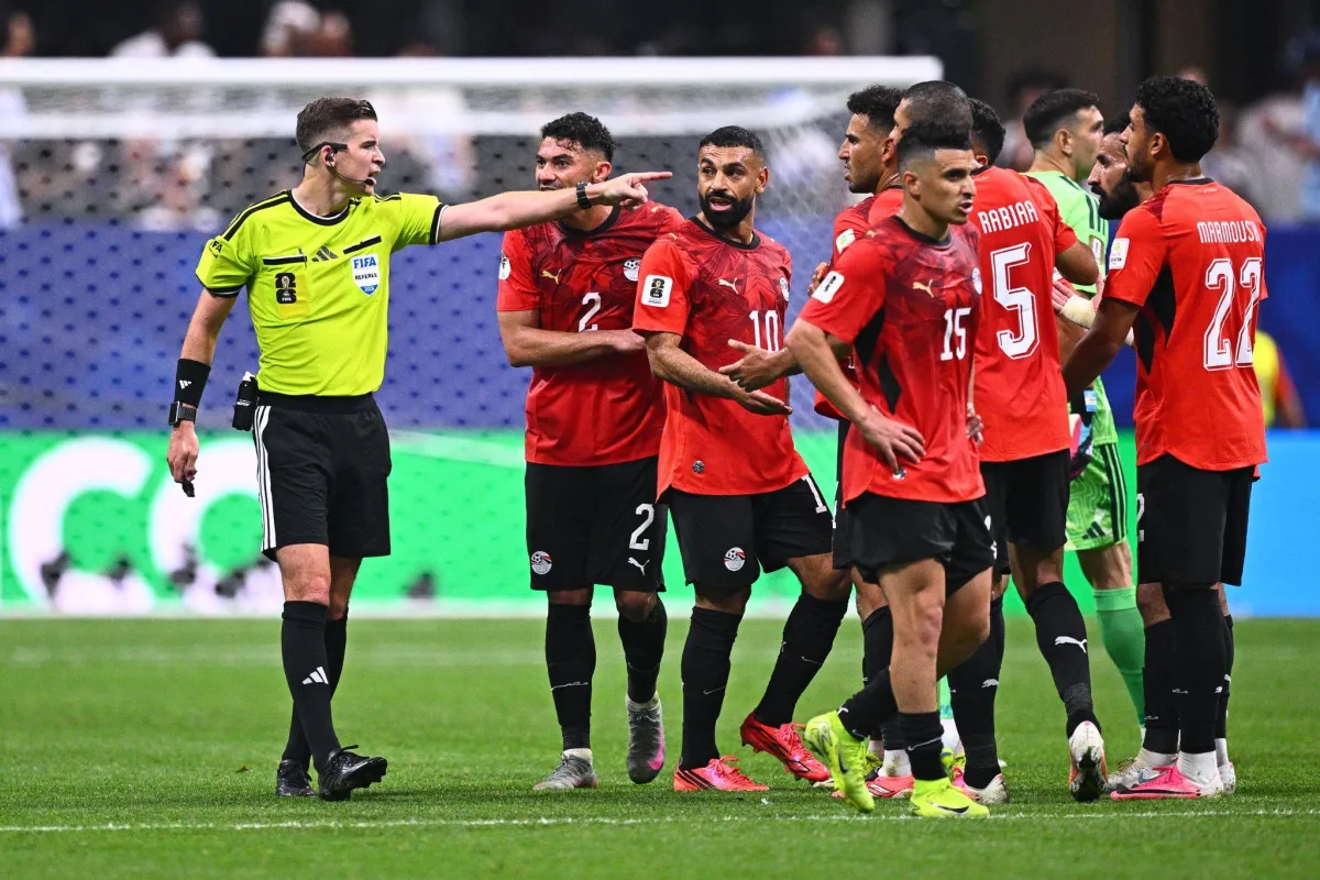 مصر تطالب باستبعاد حكم مباراة الأرجنتين من كأس العالم