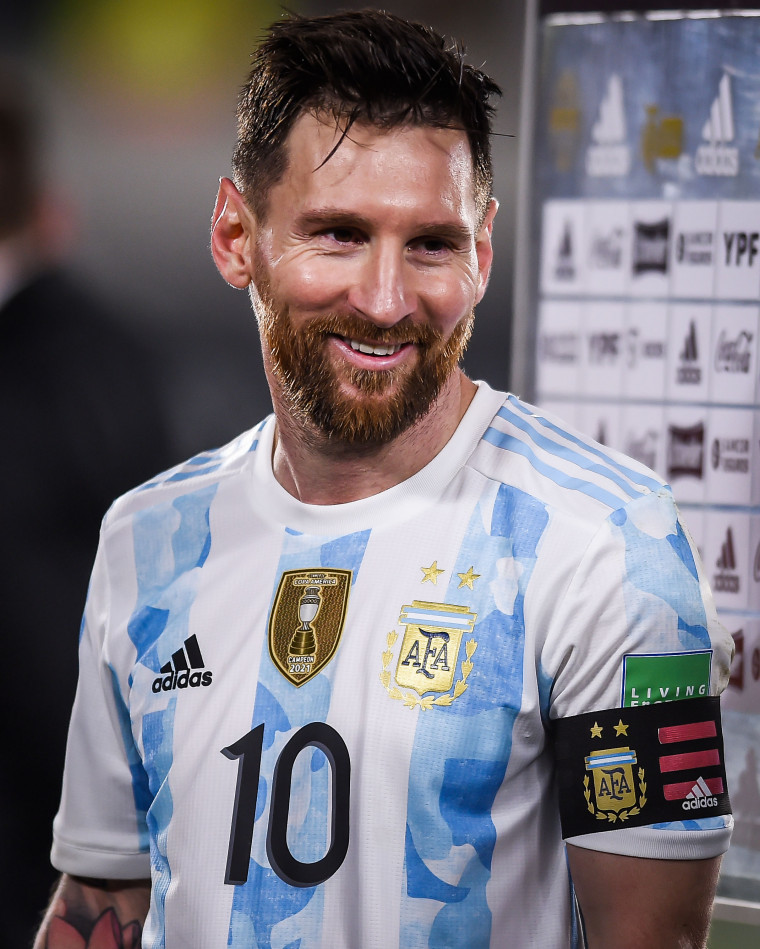 ميسي يقترب من جائزة أفضل لاعب في مونديال 2026