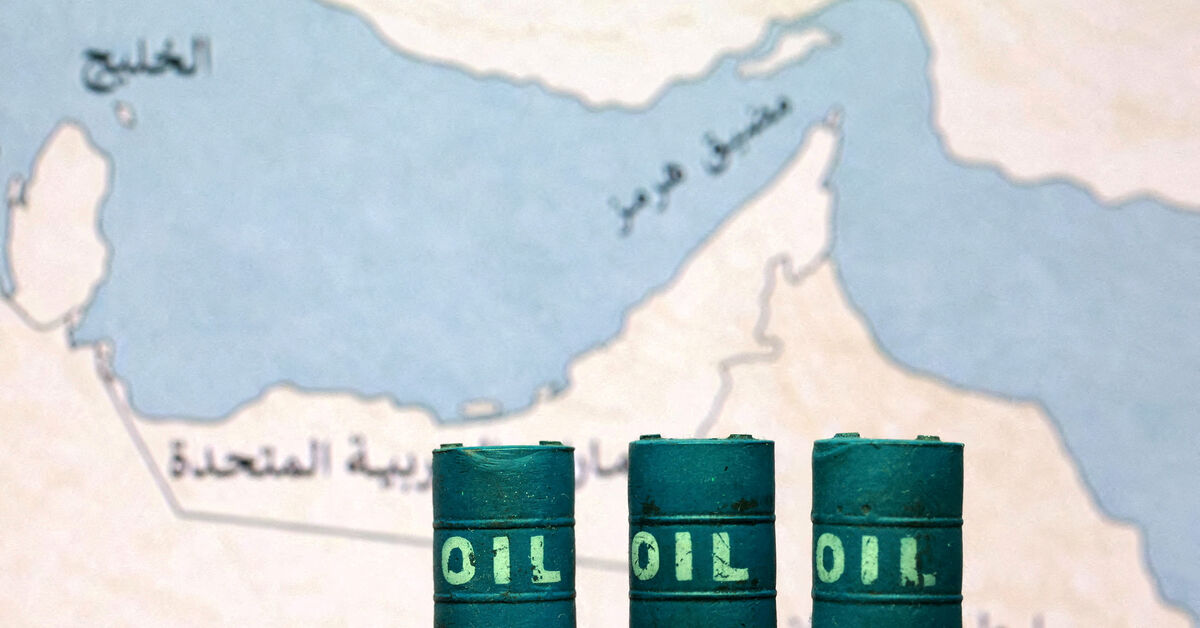 إيران تفرض رسوم عبور في مضيق هرمز