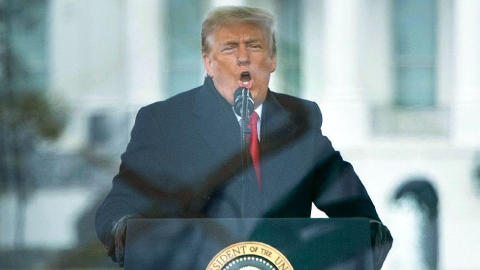 ترامب يستبعد بي بي سي من دعوى التشهير