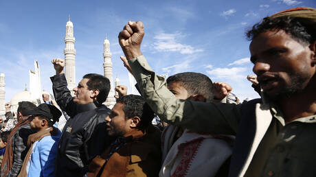 الحوثيون جاهزون لتنفيذ توجيهات القيادة في ظل الحصار
