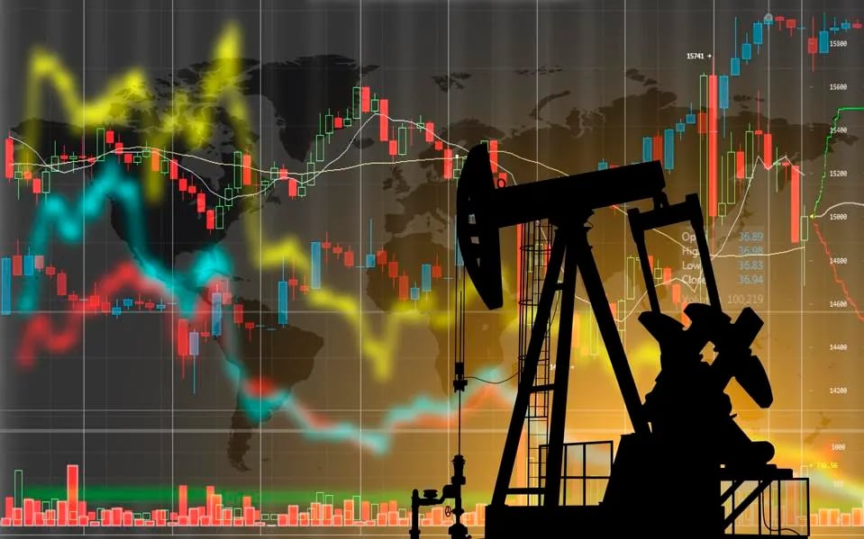 تراجع أسعار النفط تحت 85 دولاراً وسط توترات جيوسياسية