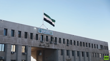 محاكمة مفتي سوريا السابق: تمويل مجموعات مسلحة وابتزاز