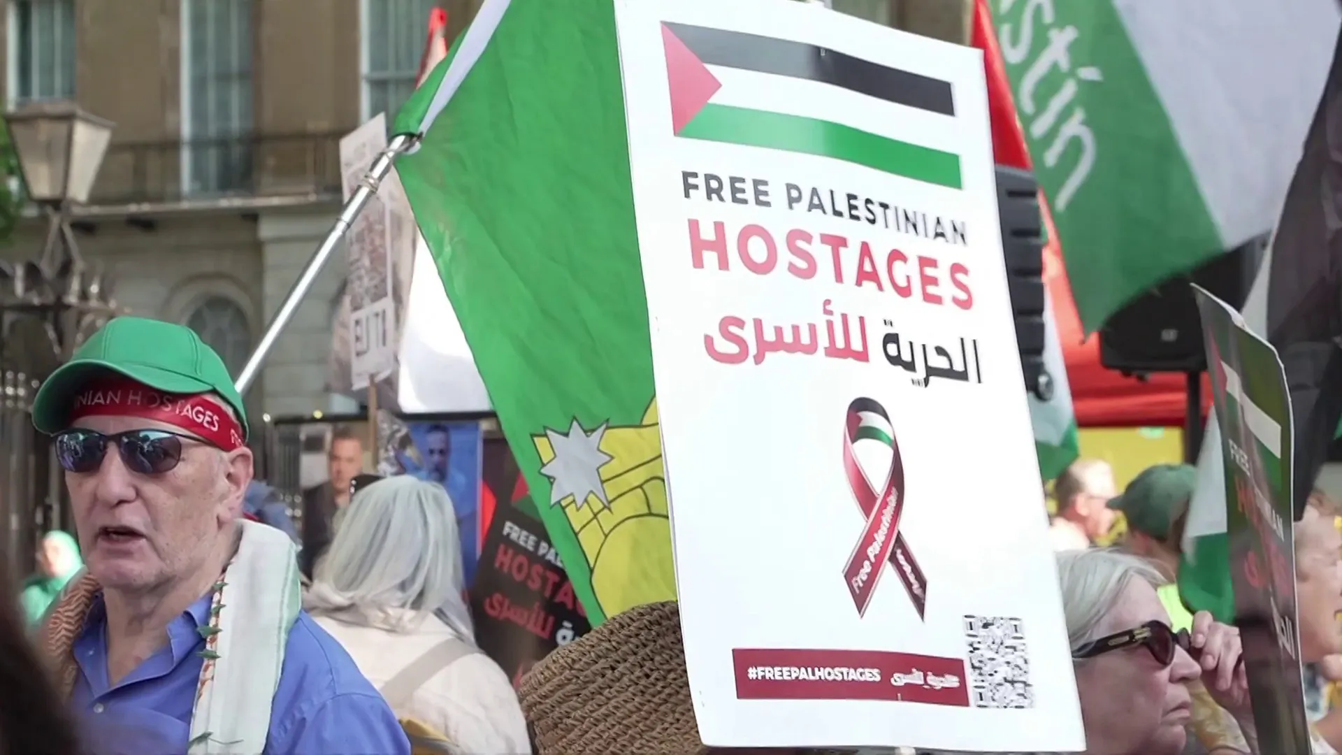 مظاهرات لندن تطالب بالإفراج عن الطبيب الفلسطيني أبو صفية