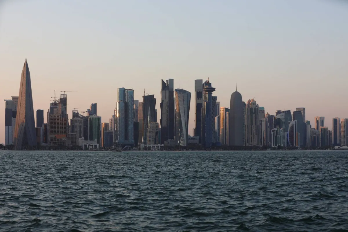 استدعاء قطر لدبلوماسي إيراني احتجاجاً على استهداف الناقلة