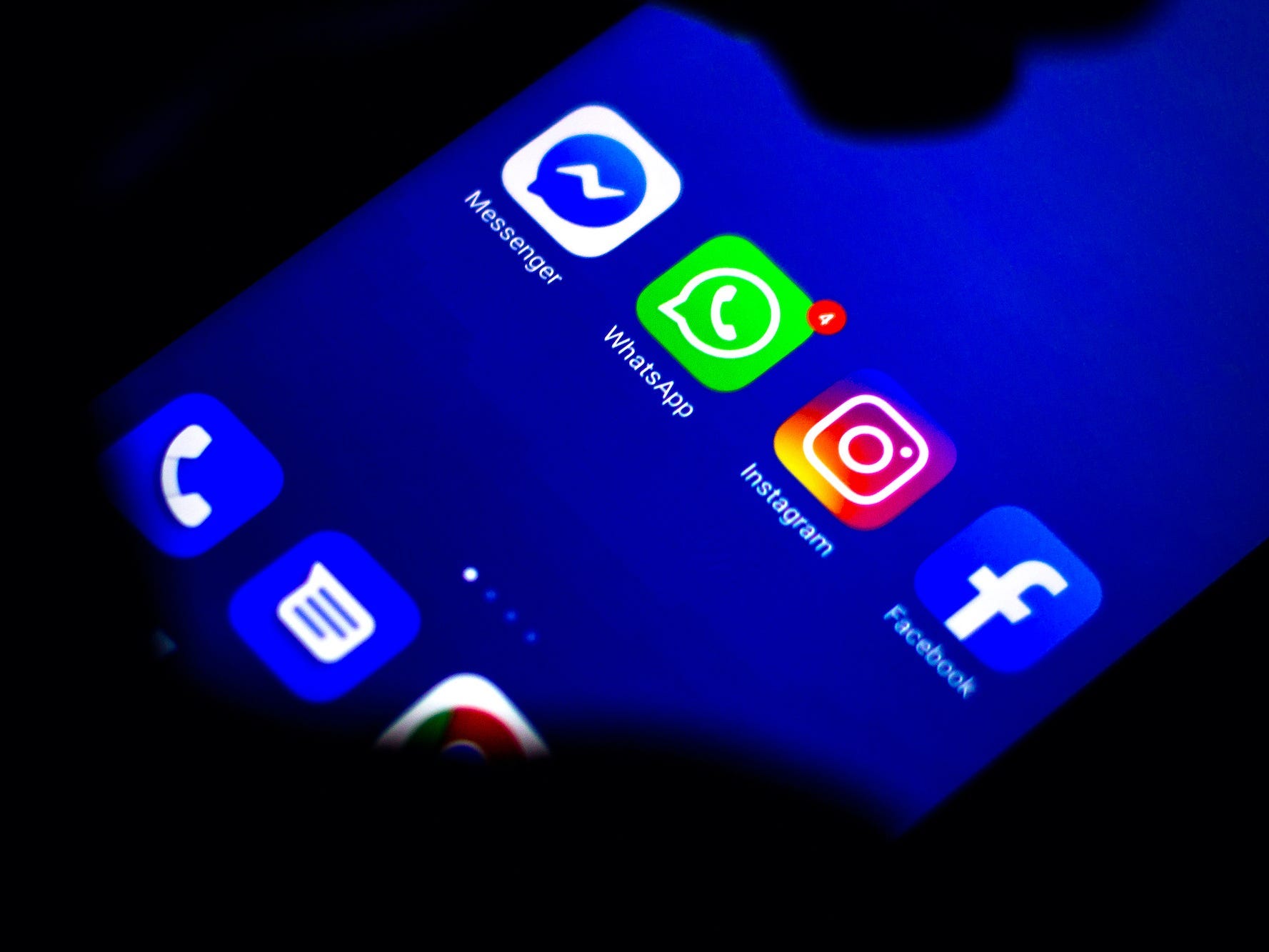 عطل فني عالمي يؤثر على فيسبوك وإنستجرام