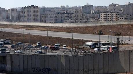 حماس تدين مركز التراث في مطار القدس