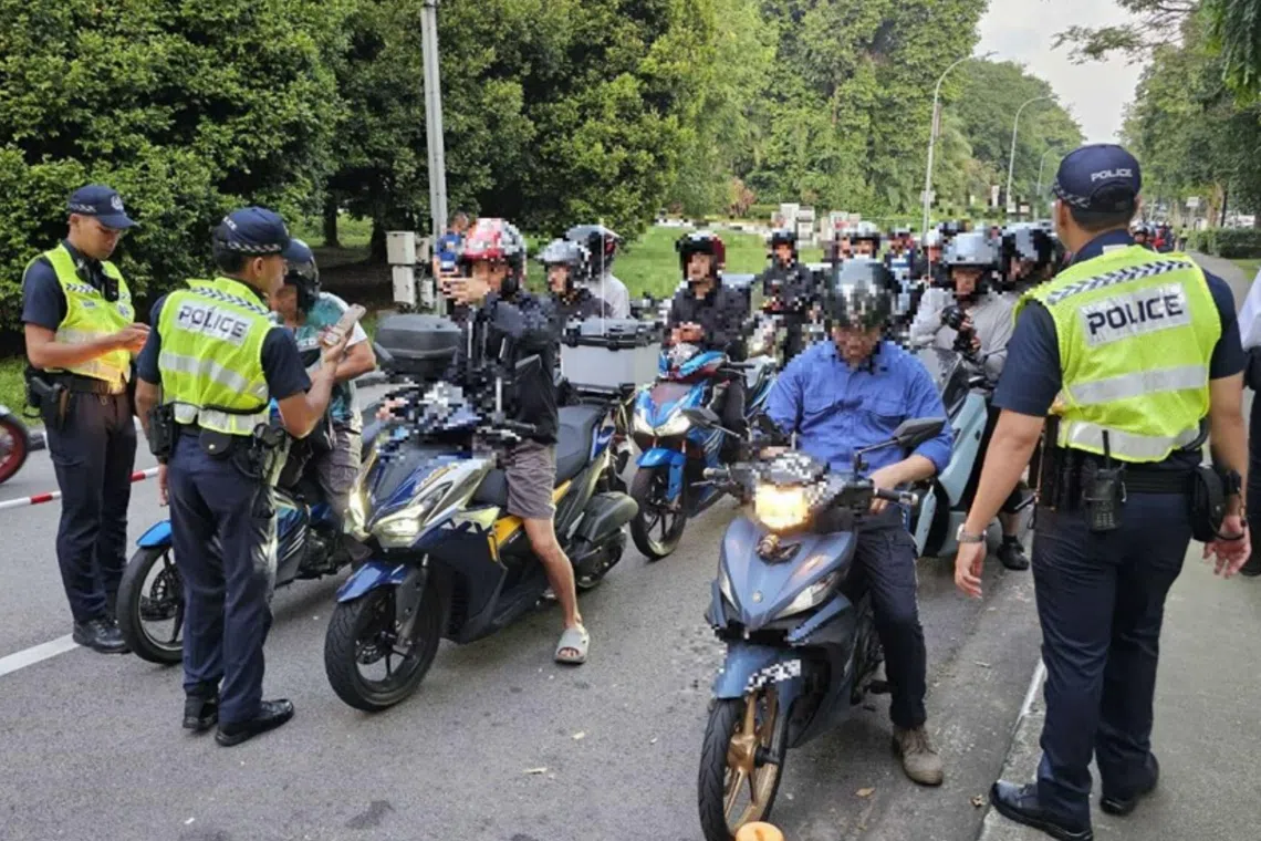 ضبط سائقين دراجات نارية بدون رخص وتأمين